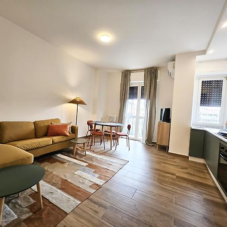 Hbhall Linate Apartment Мілан Екстер'єр фото
