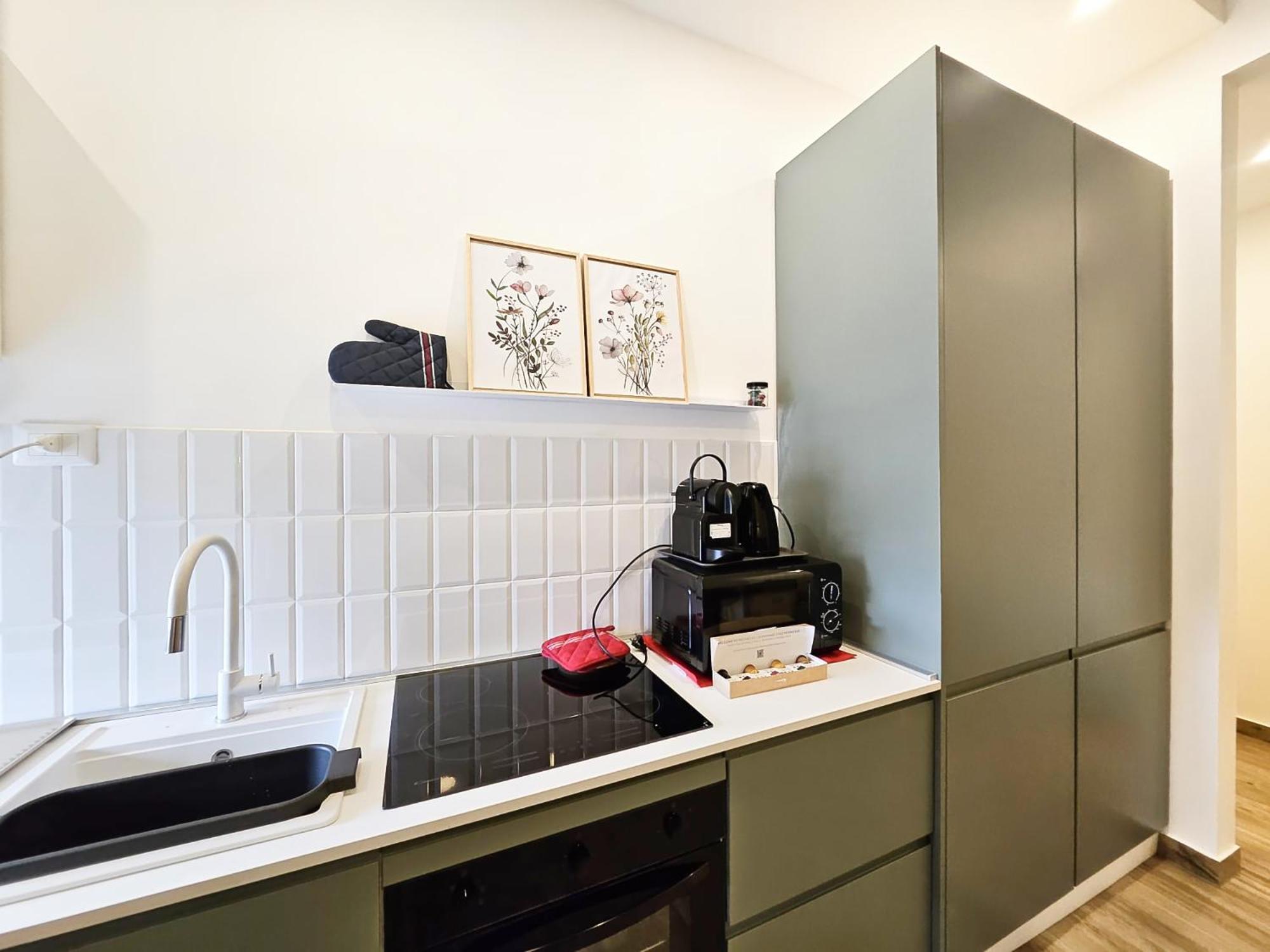 Hbhall Linate Apartment Мілан Екстер'єр фото